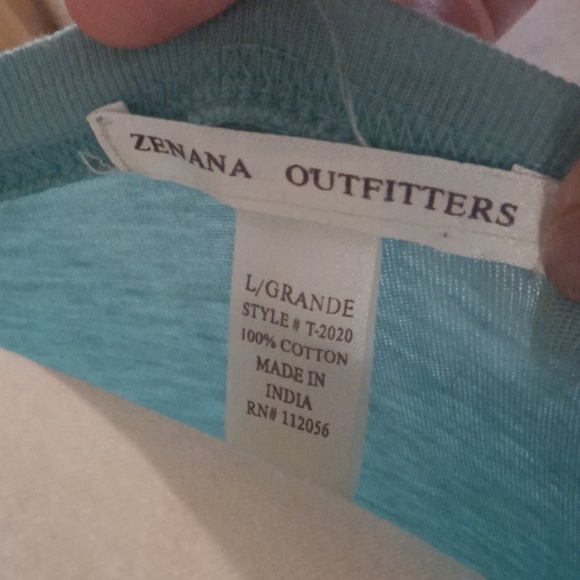 Zenana outfitter top size large - Picture 3 of 5